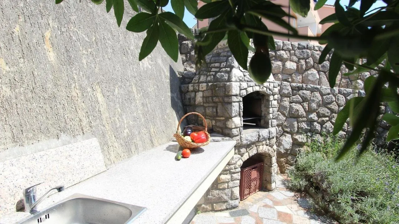 Apartment Grahovac 4 Malinska 0*,